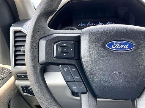 Used 2019 Ford F250 XLT w/ XLT Premium Package AWD/4WD image 10