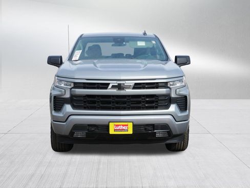 Used 2024 Chevrolet Silverado 1500 RST image 2