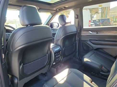 New 2025 Jeep Grand Cherokee L Limited image 13
