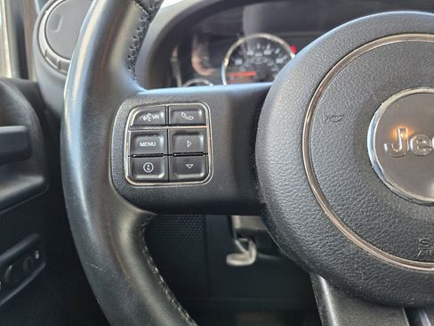Used 2014 Jeep Wrangler Unlimited Sport w/ Quick Order Package 24S AWD/4WD image 18