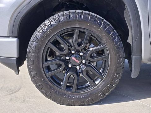 Used 2023 GMC Sierra 1500 Elevation w/ X31 Off-Road Package AWD/4WD image 11
