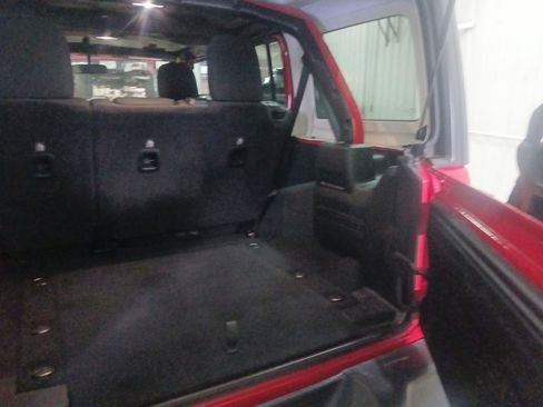 Used 2018 Jeep Wrangler Unlimited Sport image 19