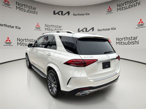 Used 2023 Mercedes-Benz GLE 450 4MATIC w/ AMG Line Exterior image 3