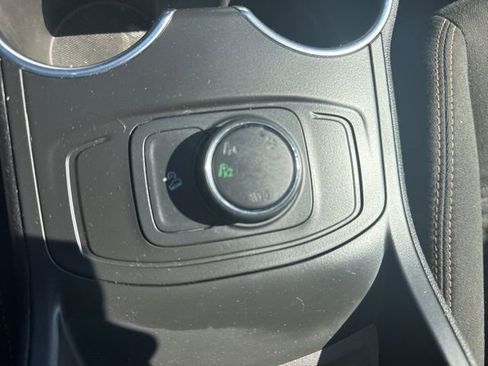 Used 2018 GMC Terrain SLE image 22