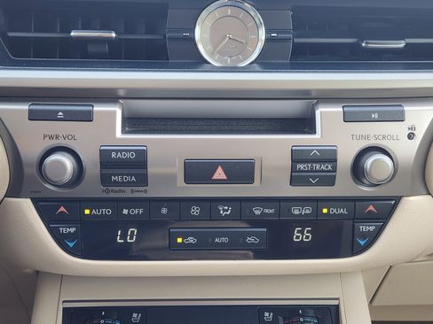 Used 2014 Lexus ES 350 image 19