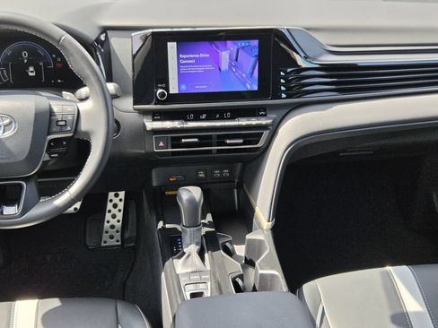 Used 2026 Toyota Camry SE w/ Convenience Package FWD image 16