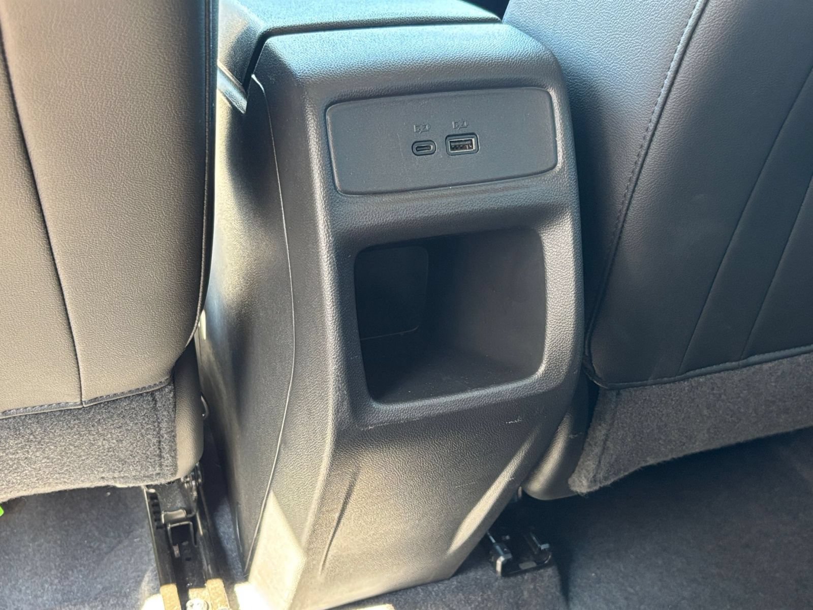 Used 2025 Chevrolet Trax LT w/ LT Convenience Package FWD image 21