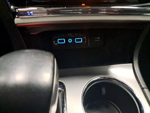 Used 2020 Jeep Grand Cherokee Limited w/ Luxury Group II image 11