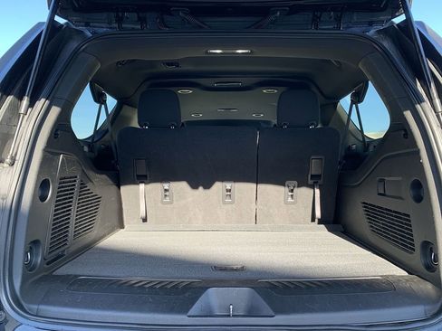 Used 2022 Chevrolet Suburban LS image 13