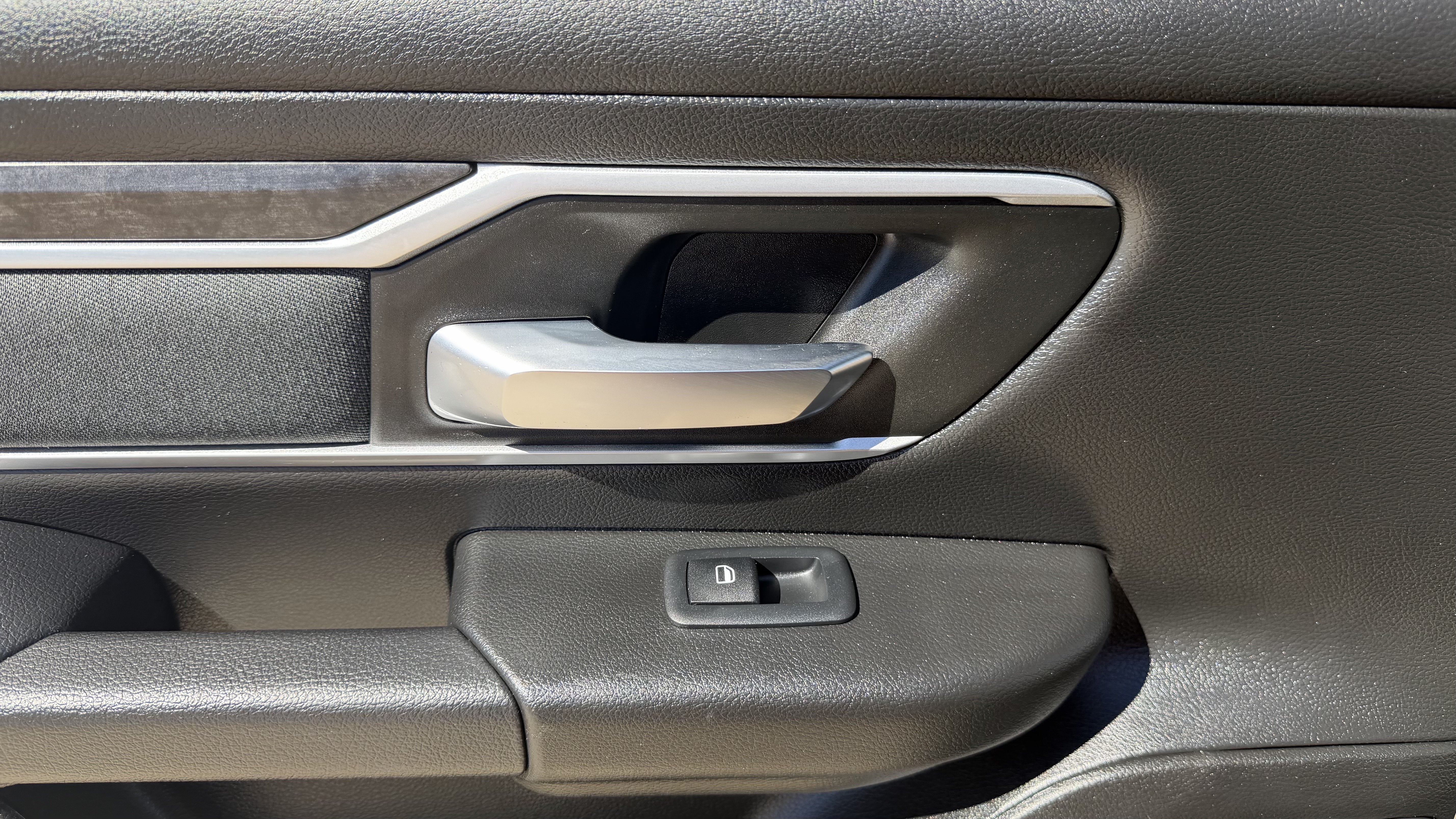Used 2022 RAM 1500 Big Horn AWD/4WD image 39