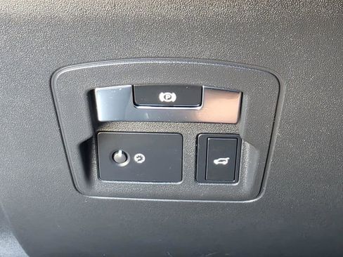 Used 2019 Land Rover Range Rover Velar R-Dynamic SE AWD/4WD image 27