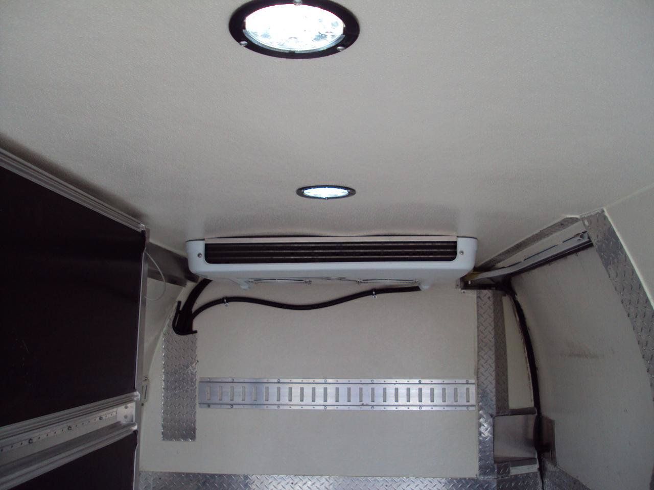 Used 2011 Chevrolet Express 1500 AWD image 9