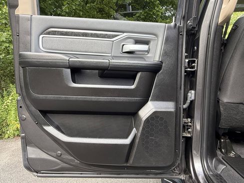 Used 2019 RAM 2500 Big Horn AWD/4WD image 16