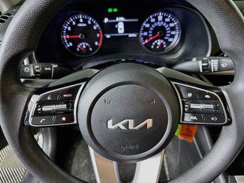 Certified 2023 Kia Forte LXS FWD image 11