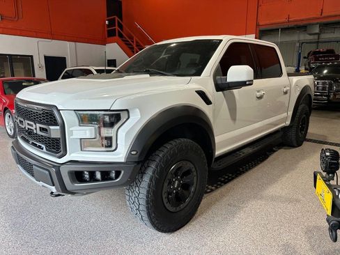 Used 2018 Ford F150 Raptor w/ Equipment Group 802A Luxury AWD/4WD image 8