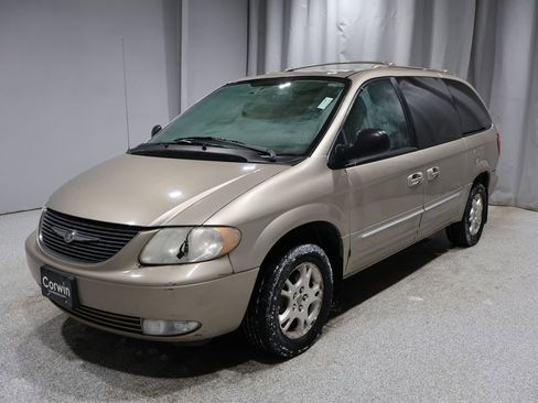 Used 2003 Chrysler Town & Country Limited image 6
