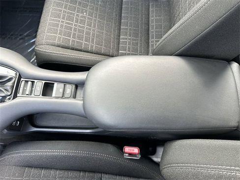 Used 2025 Honda HR-V LX image 24