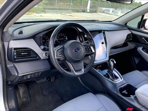 Used 2023 Subaru Outback Premium image 17
