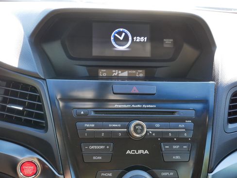 Used 2013 Acura ILX w/ Premium Package image 22