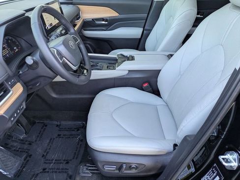 Certified 2026 Toyota Grand Highlander Limited image 13