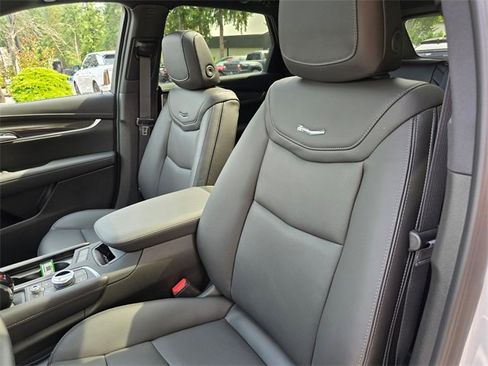 New 2025 Cadillac XT5 Sportv w/ Technology Package image 21