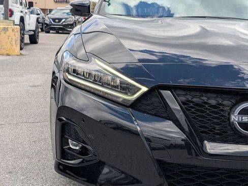 Used 2023 Nissan Maxima SR w/ Sport Mat Group image 8