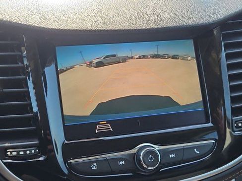 Used 2022 Chevrolet Trax LT w/ Redline Edition FWD image 14