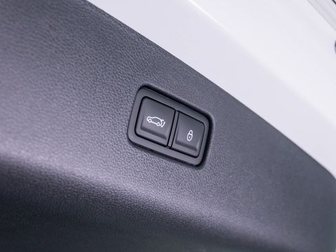 New 2026 Genesis GV70 2.5T Advanced image 9