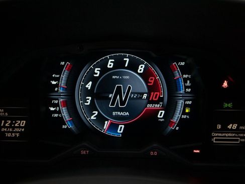 Used 2017 Lamborghini Aventador S image 30