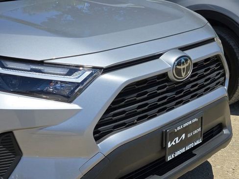 Used 2025 Toyota RAV4 XLE w/ Convenience Package AWD/4WD image 5