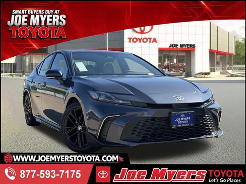 Certified 2026 Toyota Camry SE FWD image 1