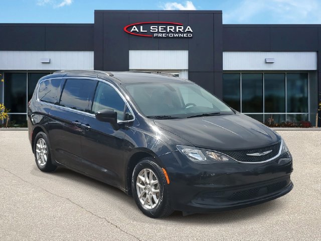 Used 2021 Chrysler Voyager Lxi FWD image 1