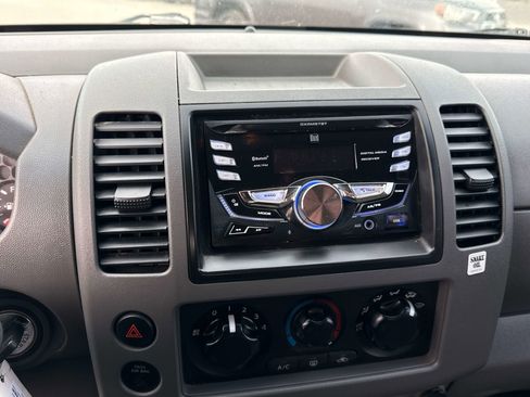 Used 2005 Nissan Frontier LE image 21