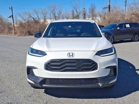 Certified 2025 Honda HR-V Sport image 2