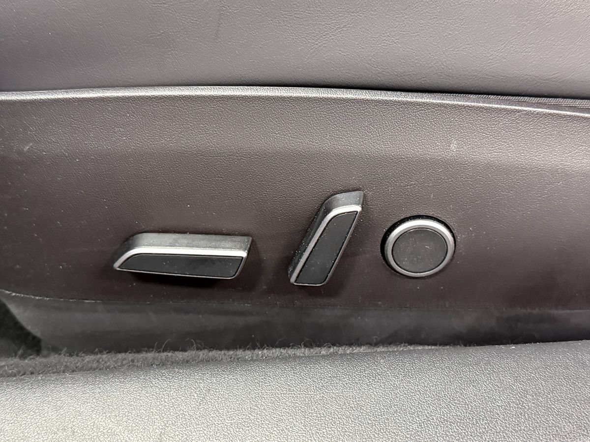 Used 2023 Tesla Model 3 Standard Range RWD image 27