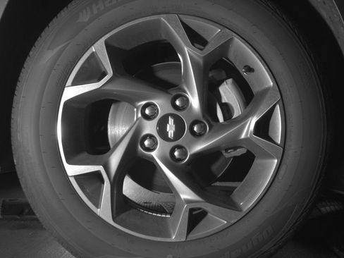 Used 2025 Chevrolet Trax LT image 13