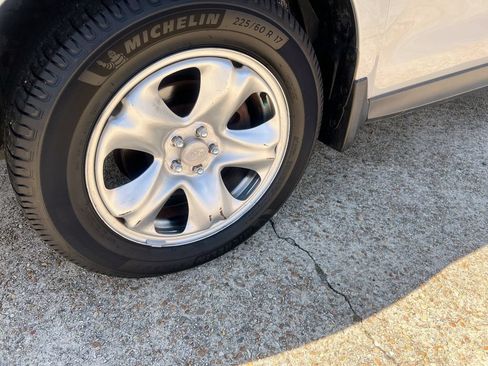 Used 2015 Subaru Forester 2.5i AWD/4WD image 17