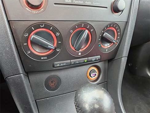 Used 2006 MAZDA MAZDA3 s Touring image 22