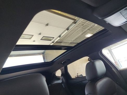 Used 2022 Chevrolet Blazer RS w/ Enhanced Convenience Package image 20