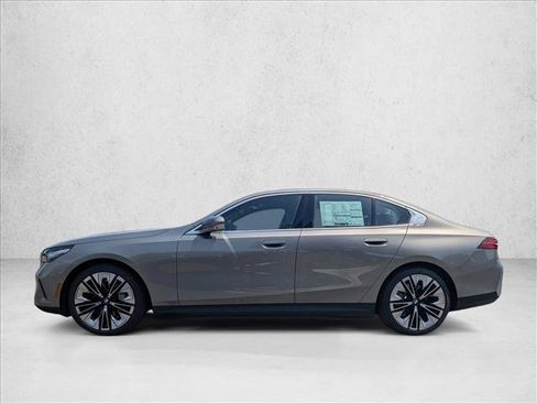 New 2026 BMW i5 eDrive40 AWD/4WD image 9