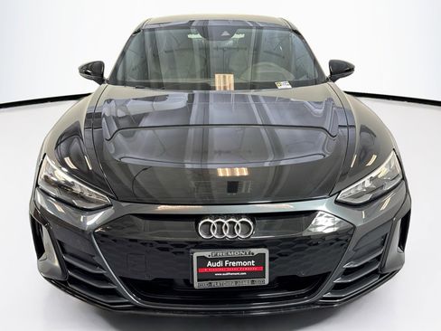 Used 2023 Audi e-tron GT Premium Plus image 2