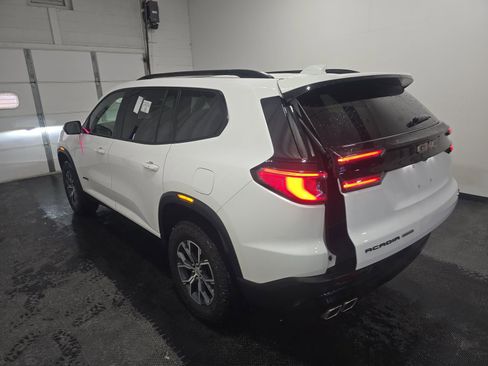 Used 2025 GMC Acadia AT4 image 4