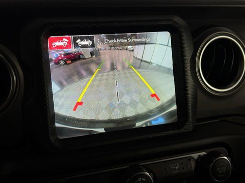 Used 2022 Jeep Wrangler Unlimited Rubicon 4xe AWD/4WD image 19