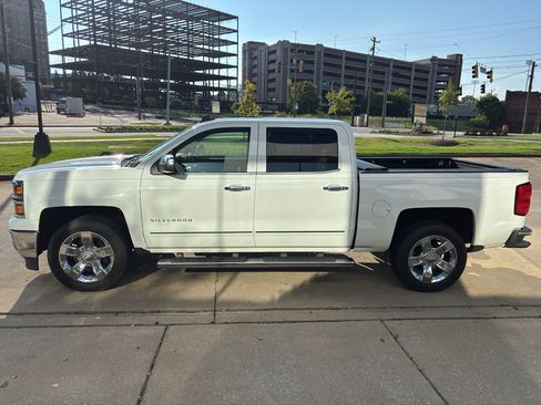 Used 2015 Chevrolet Silverado 1500 LTZ RWD image 5