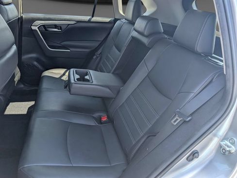 Used 2022 Toyota RAV4 XLE Premium FWD image 19