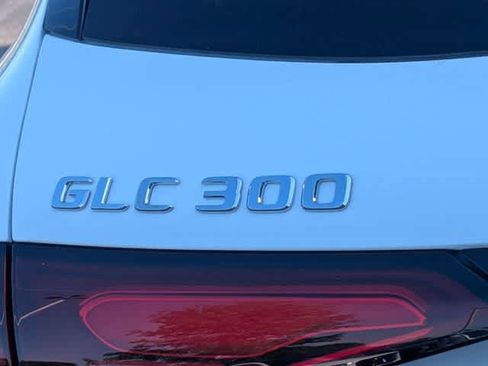 Used 2026 Mercedes-Benz GLC 300 image 14