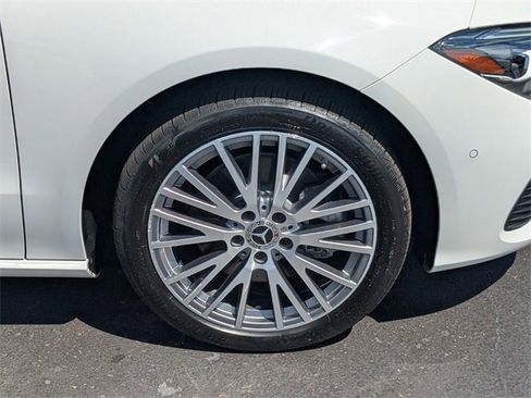 Used 2025 Mercedes-Benz CLA 250 image 12