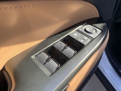 Used 2025 Lexus NX 450h+ AWD w/ Luxury Package image 15