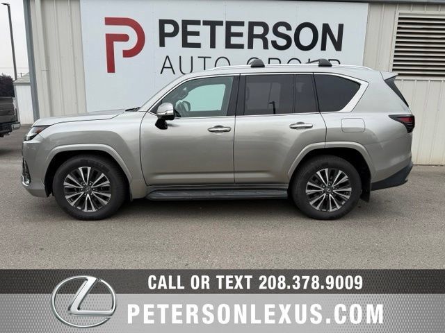 Used 2023 Lexus LX 600 4WD w/ Interior Upgrade Package image 7