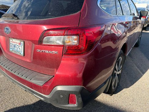 Used 2019 Subaru Outback 2.5i Limited w/ Popular Package #2 AWD/4WD image 6